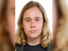 В Панинском районе пропал 19-летний длинноволосый парень