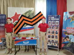 В Ясенках Бобровского района школьники почтили память погибших бойцов СВО