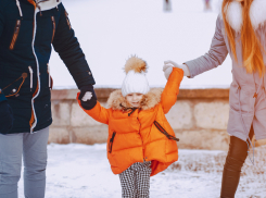 Детские пособия исключили из доходов при оценке нуждаемости семьи 