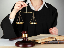 Аннинский суд «поможет» иностранцу покинуть Россию