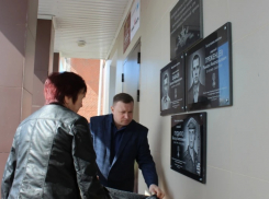 В двух школах Таловского района открыли мемориальные доски бойцам СВО