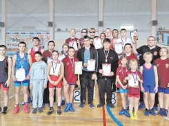 В Эртиле прошёл межрегиональный турнир по вольной борьбе