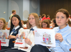 В образовательных учреждениях Боброва прошли занятия по безопасности на железной дороге