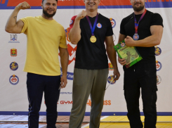 Панинец занял второе место в Чемпионате по армрестлингу