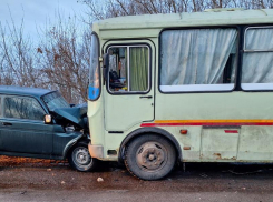 Житель Аннинского района получил травмы в ДТП с автобусом