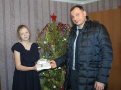 Глава Панинского района принял участие во всероссийской акции «Ёлка желаний»