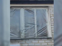 Жительница Анны пожаловалась на затянувшуюся замену окон после атаки БПЛА