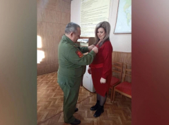 В Таловском районе волонтеру вручили медаль «За содействие СВО»