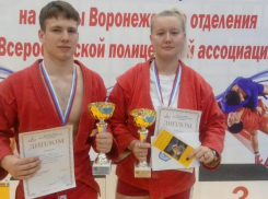 Таловские самбисты выиграли 2 «золота» на чемпионате и первенстве области