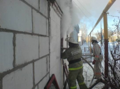 В Эртильском районе загорелся дом