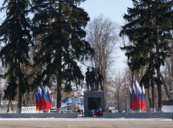 Жителей Бобровского района приглашают отметить День защитника Отечества