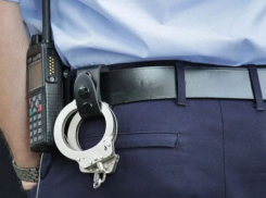 В Аннинском районе вооружённые мужчины ограбили отделение почты