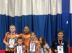 Панинские борцы завоевали на межрегиональном турнире шесть медалей