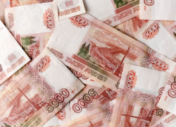 В Госдуму внесли законопроект об обязательной 13 зарплате бюджетникам