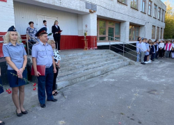 В Панинском районе школьники почтили память погибших сотрудников УФСИН