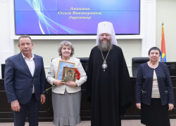 Бобровская школа победила в межрегиональном конкурсе «Вифлеемская звезда»