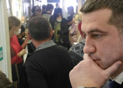 Главу облздрава Щукина наградили за лучшую организацию медпомощи на фоне ежедневных ковидных рекордов