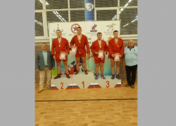 Таловские самбисты приняли участие в турнире «Чемпион Каменной Степи»