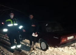 В Таловском районе сотрудники ГИБДД помогли автолюбителю, вылетевшему в кювет