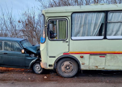 Житель Аннинского района получил травмы в ДТП с автобусом
