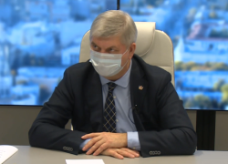 Александр Гусев не будет закрывать кафе и рестораны в новогоднюю ночь в Воронежской области