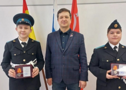 Панинским курсантам вручили знаки «Юнармейская доблесть» III степени