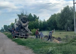 В таловском селе Никольское проложили тротуар на улице Гагарина