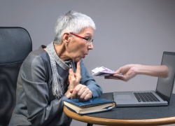 В Бобровском районе студентка пойдет под суд за обман пенсионеров