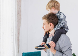 Воронежский депутат Госдумы призвал ввести дополнительные выходные для работающих отцов