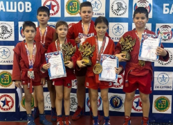 Таловские самбисты приняли участие в соревнованиях в Саратовской области