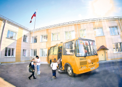 Школы Аннинского района получили три новых автобуса