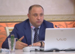 Шабалатов поручил ужесточить масочный контроль в Воронежской области
