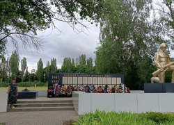 В таловском поселке Вознесенский обновили мемориал воинам, погибшим в годы ВОВ