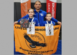 Панинские спортсмены завоевали «серебро» в соревнованиях по вольной борьбе