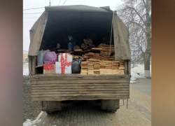 Жители Панинского района отправили на зону СВО стройматериалы и масксети