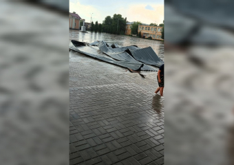 В Панино после грозы сорвало крышу и пропало электричество