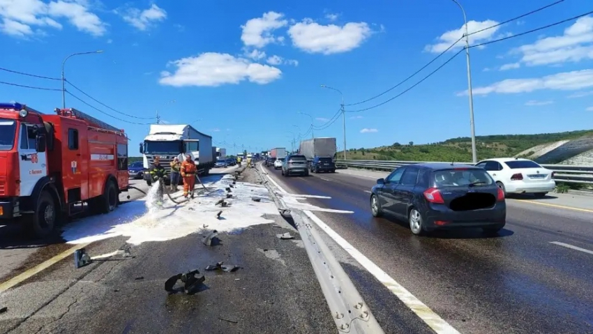 ДТП с фурой в Бобровском районе вызвало 8-километровую пробку