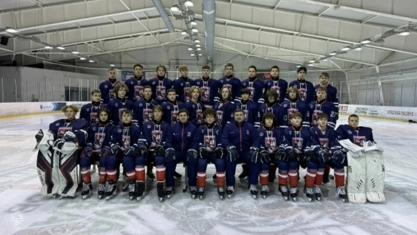 Бобровский хоккейный клуб «Деко Минералс» получил путевку в образовательный центр «Сириус»