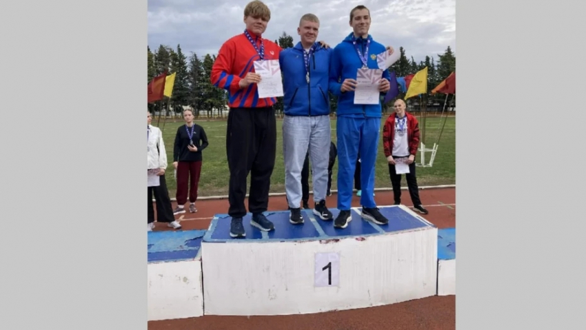Легкоатлет из Таловой принял участие на всероссийских соревнованиях в Адлере