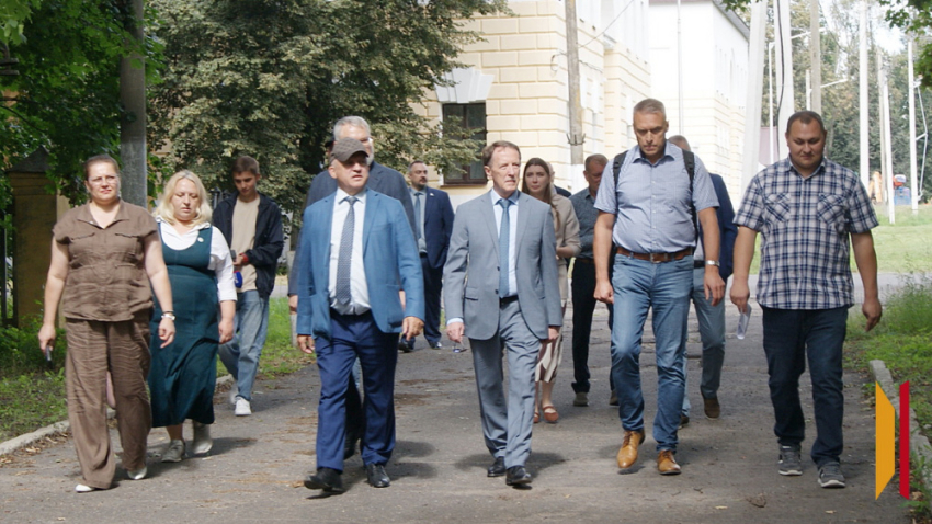 Вице-спикер Госдумы РФ Алексей Гордеев побывал с рабочим визитом в Бобровском районе