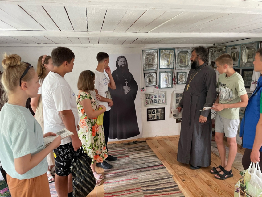Активисты православной молодежи Борисоглебской епархии прибыли в село с. Пады Панинского района