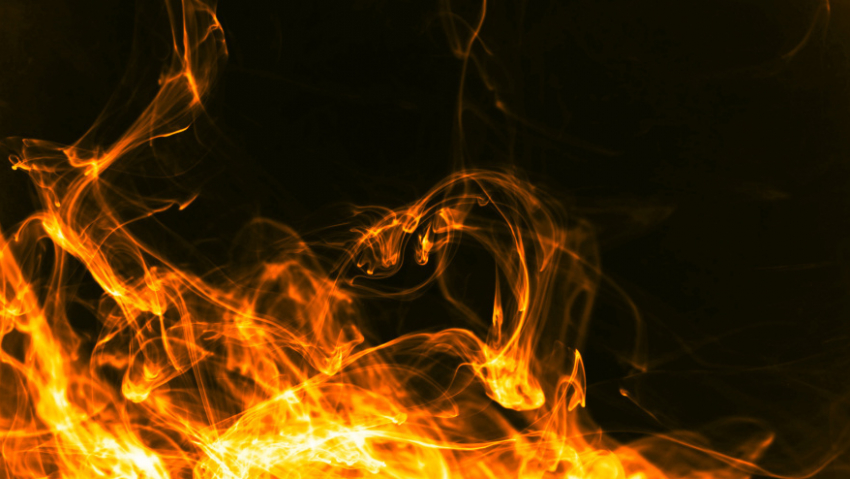 В эртильском посёлке во время пожара в гараже пострадал мужчина