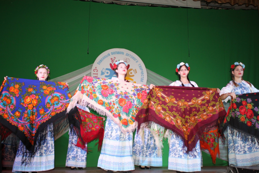 В Панинском районе прошёл фестиваль детского творчества «Ступень к успеху»