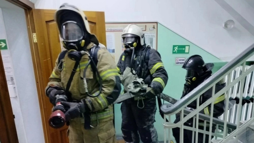 В Бобровском центре реабилитации и социализации из-за пожара эвакуировали 60 человек