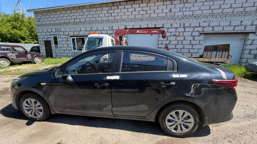В Бобровском районе приставы конфисковали иномарку у пьяного водителя