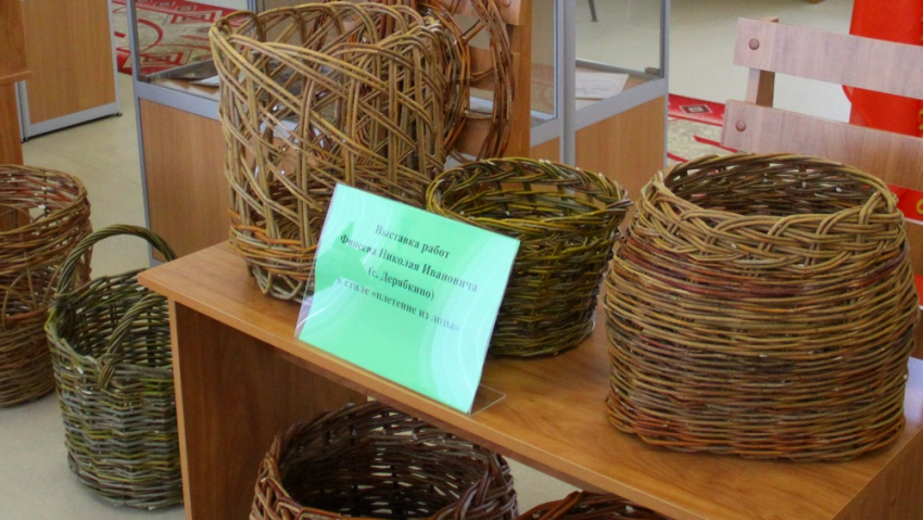 В Аннинском музее открылась выставка плетёных изделий из лозы