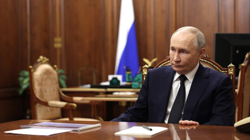 Президент Владимир Путин наградил воронежскую семью медалью ордена «Родительская слава»