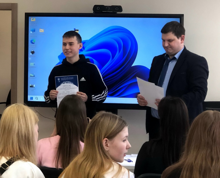 Таловские школьники приняли участие в научно-практической конференции