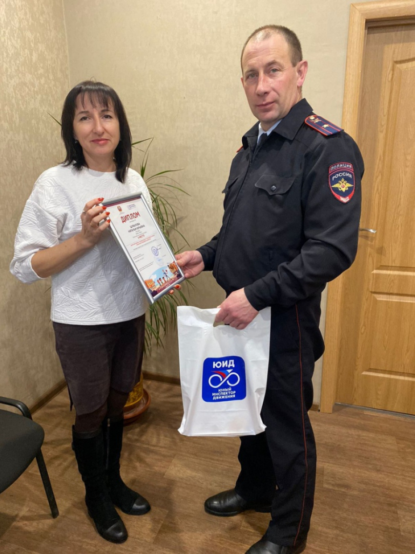 В Панинском районе наградили лучшего методиста по безопасности дорожного движения