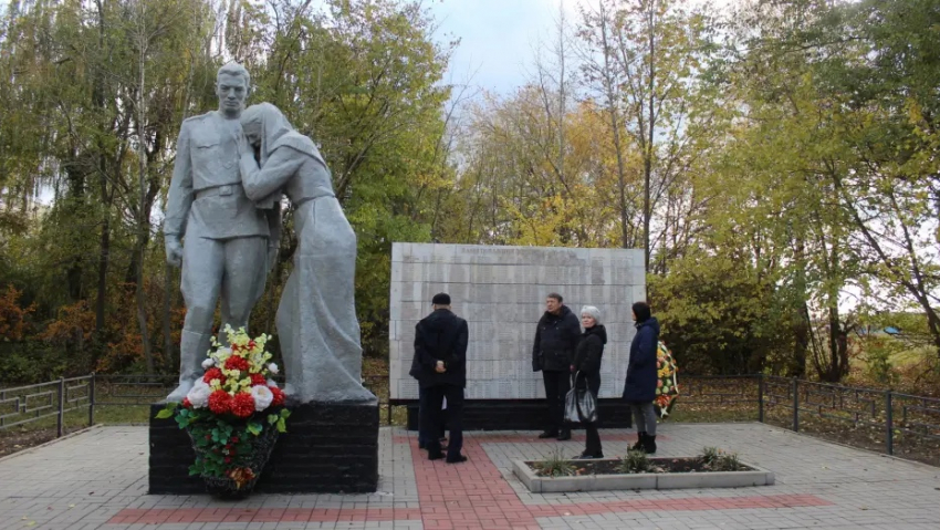 В Таловском районе комиссия осмотрела мемориалы и воинские захоронения